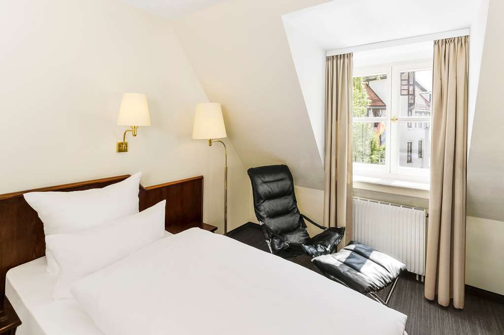 Hotel Kloesterle Noerdlingen - In Kuerze Elaya Hotel Kloesterle Nördlingen Servicios foto