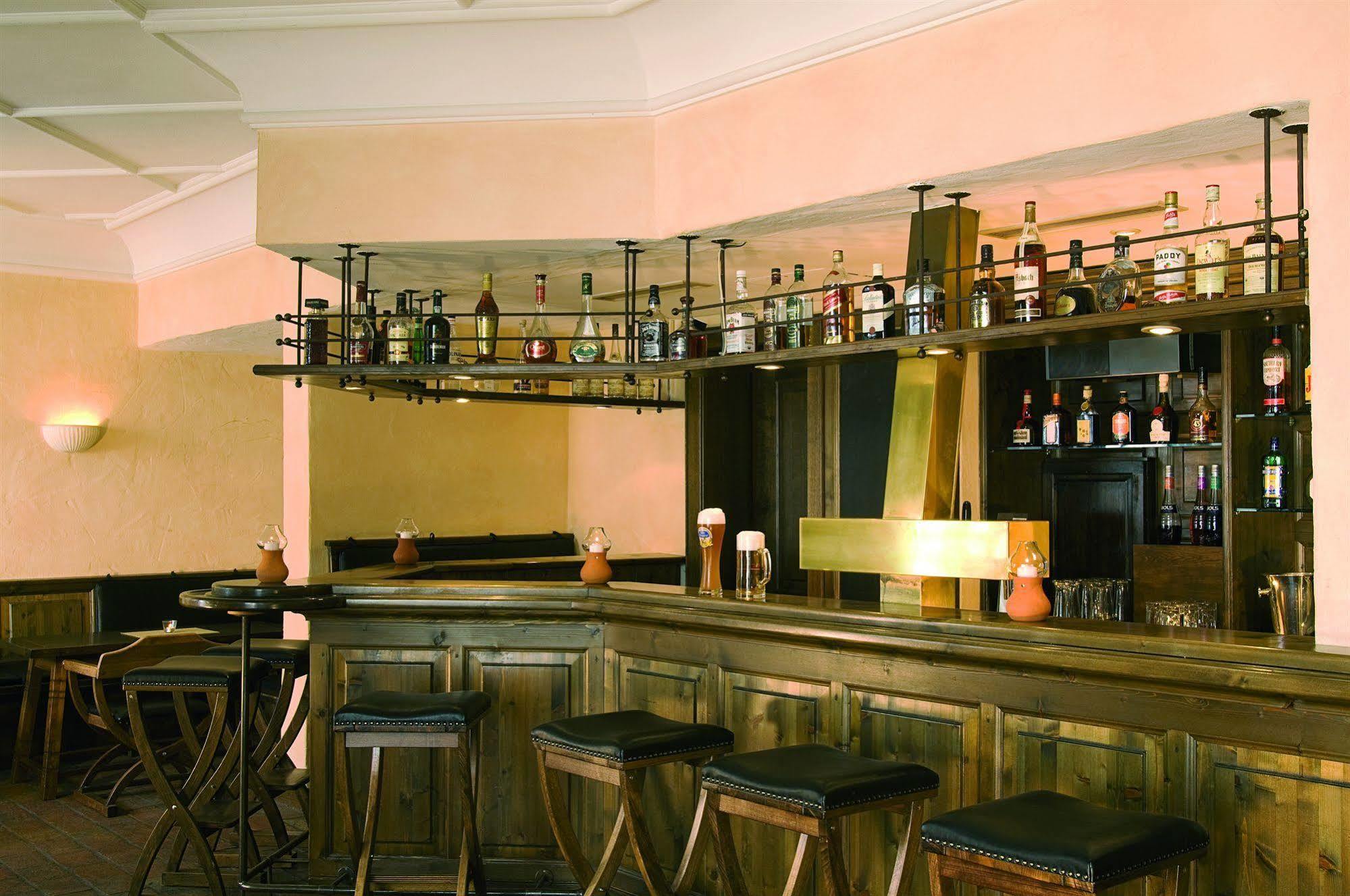 Hotel Kloesterle Noerdlingen - In Kuerze Elaya Hotel Kloesterle Nördlingen Restaurante foto