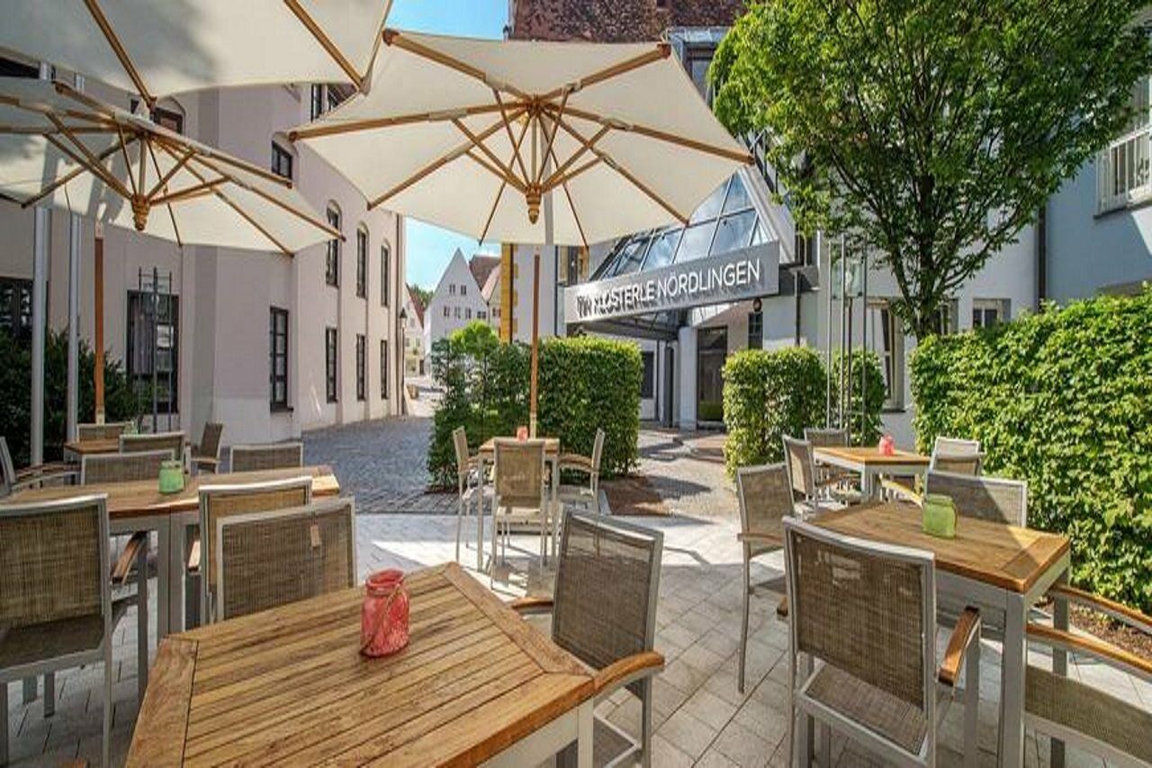 Hotel Kloesterle Noerdlingen - In Kuerze Elaya Hotel Kloesterle Nördlingen Exterior foto
